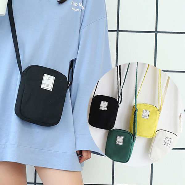 商品詳細カラー:/グリーン/ホワイト/イエロー/ブラックサイズ:/ワンサイズ■商品説明◆ちょうどいいサイズのミニショルダーバッグ◆たくさん収納できるポケット◆軽くて疲れない軽量◆雨の日でも安心の撥水ナ