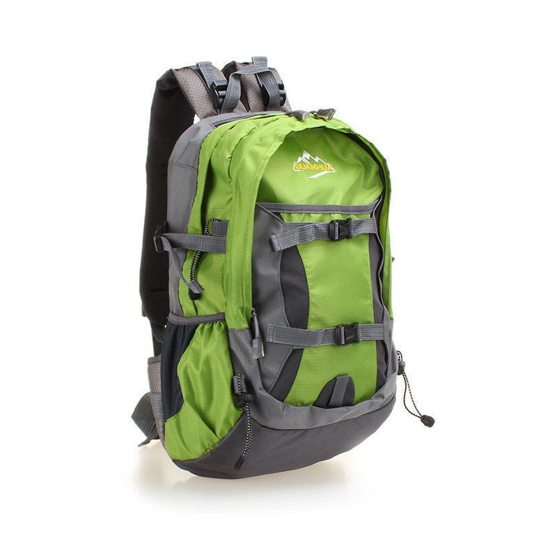 ■サイズ：横約32cm×幅約22cm×高さ約53cm■容量：20-35L■素材：ナイロン--胸ベルト、腰ベルトを長くしたので大きめの方にも使用いただけます。街中や海や山にもハイキング、登山、キャンプに